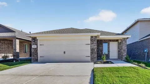 154 Davis Ln, Newark, TX 76071