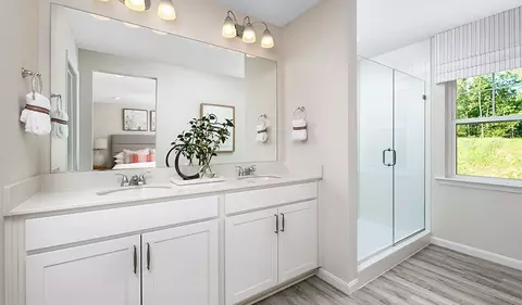 Bath - 24193 E 39th Ave, Aurora, CO 80019 photo 2 of 3