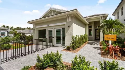 132 SE Via Tirso, Port Saint Lucie, FL 34952