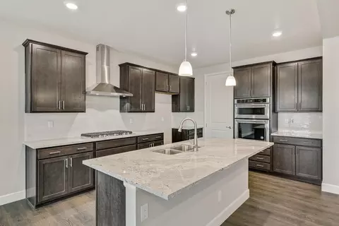 Kitchen - 957 Andrews Crest Dr, Berthoud, CO 80513 photo 1 of 1