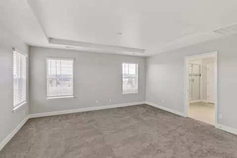 Bedroom - 957 Andrews Crest Dr, Berthoud, CO 80513 photo 2 of 3