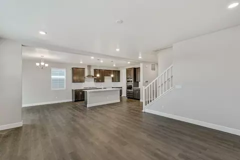 Living - 957 Andrews Crest Dr, Berthoud, CO 80513 photo 2 of 3