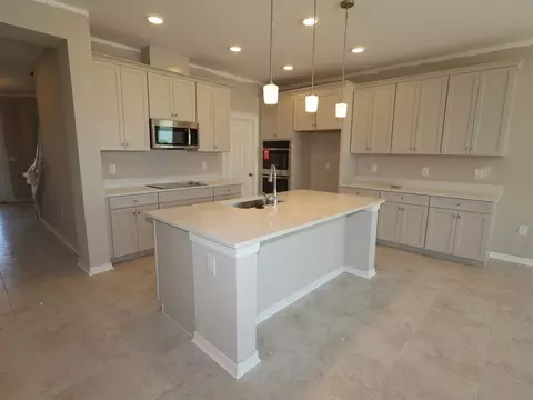 5789 Freesia Dr, Lakeland, FL 33811