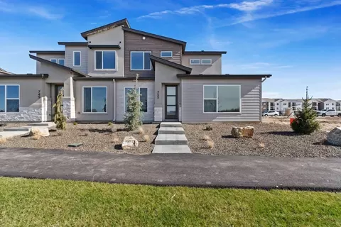 755 S Calhoun Ln, Star, ID 83669