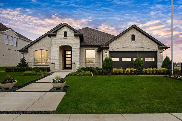 649 Red Maple Rd, Waxahachie, TX 75165