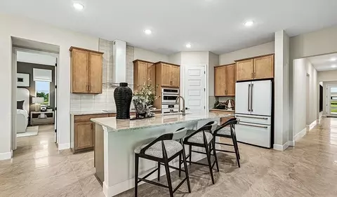 Kitchen - 2013 Hammock Trace Dr, Parrish, FL 34219 photo 2 of 2