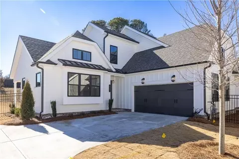 577 Pearl St, Cumming, GA 30040