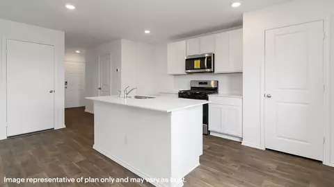Kitchen - 4206 Marjoram Lndg, Von Ormy, TX 78073 photo 5 of 14