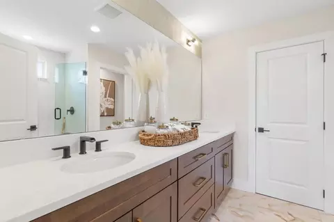 Bath - 2419 Cedar Rose St, Apopka, FL 32712 photo 1 of 1