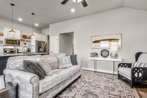 Living - Woodrock St., Harrah, OK 73045 photo 4 of 5