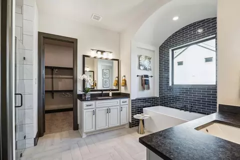 Bath - 15906 Iris Meadow Dr, Conroe, TX 77302 photo 1 of 5