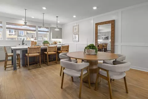 7360 Foster Bridge Blvd, Downey, CA 90240