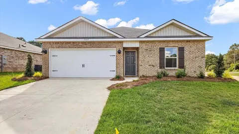 Exterior - 5025 Fox Glen Dr, Jackson, MS 39212 photo 8 of 14