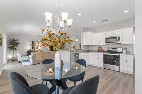 Dining - 107 N Ridgewood Dr, Sebring, FL 33870 photo 1 of 1
