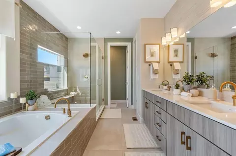 Bath - 13309 Crooked Hill Dr, Peyton, CO 80831 photo 2 of 3