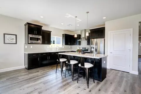 Kitchen - 928 Norman Rd, Galt, CA 95632 photo 2 of 9