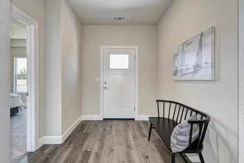 Entry Way - 928 Norman Rd, Galt, CA 95632 photo 2 of 8