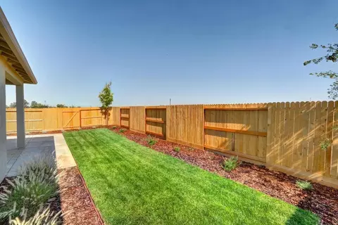 Exterior - 928 Norman Rd, Galt, CA 95632 photo 5 of 26