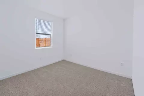 Bedroom - 3945 E Oakridge Ave, Visalia, CA 93292 photo 2 of 22