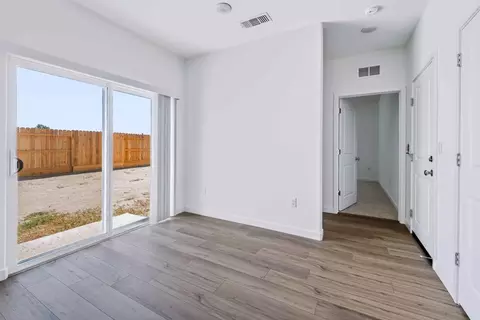 Other - 3945 E Oakridge Ave, Visalia, CA 93292 photo 4 of 11