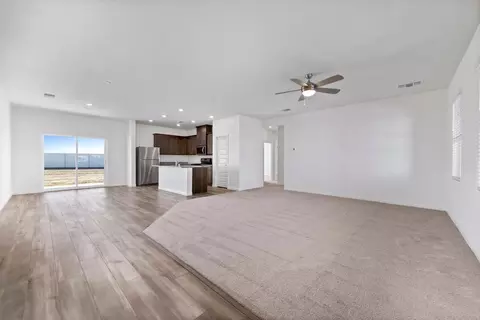 Living - 5124 Beaverhead Ave, Bakersfield, CA 93306 photo 2 of 3