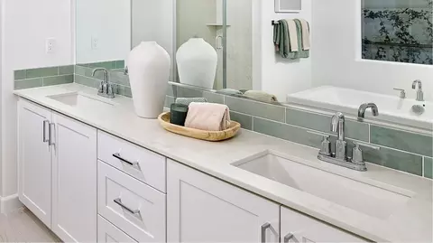 Bath - 5549 Aletha Way, Oceanside, CA 92057 photo 6 of 7