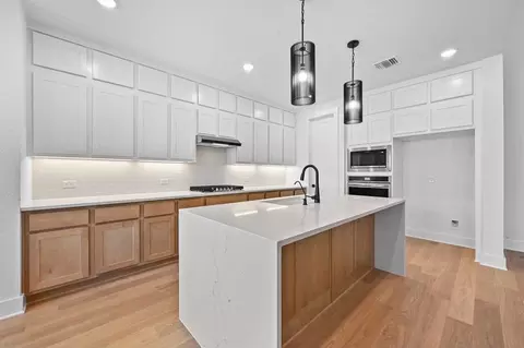 Kitchen - 15311 Le Reve Ln, Conroe, TX 77302 photo 3 of 3