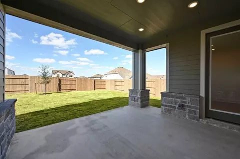 Exterior - 15311 Le Reve Ln, Conroe, TX 77302 photo 4 of 5