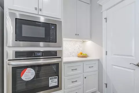 Kitchen - 2920 E Northampton St, Broken Arrow, OK 74014 photo 5 of 30