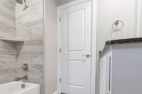 Bath - 2920 E Northampton St, Broken Arrow, OK 74014 photo 11 of 20