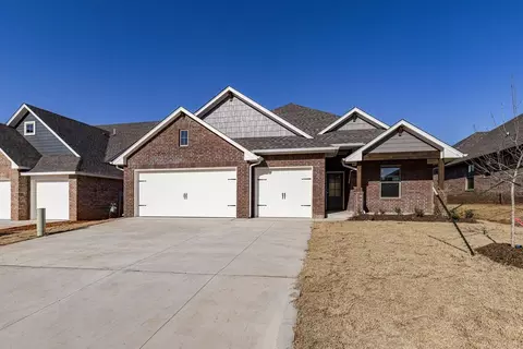 Exterior - 2920 E Northampton St, Broken Arrow, OK 74014 photo 5 of 30