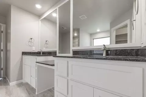 Bath - 2920 E Northampton St, Broken Arrow, OK 74014 photo 8 of 20