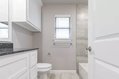Bath - 2920 E Northampton St, Broken Arrow, OK 74014 photo 10 of 20