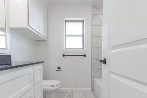 Bath - 2920 E Northampton St, Broken Arrow, OK 74014 photo 6 of 20