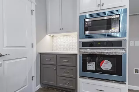 Kitchen - 2920 E Northampton St, Broken Arrow, OK 74014 photo 16 of 30