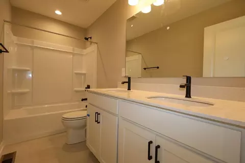 Bath - 3806 Maize View Dr, Powell, OH 43065 photo 1 of 3