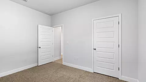 Bedroom - 5333 Macarthur Dr, Crestview, FL 32539 photo 4 of 19