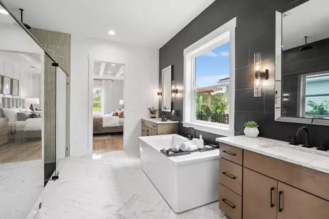 Bath - 471 Hillcrest Lp, Saint Johns, FL 32259 photo 1 of 2