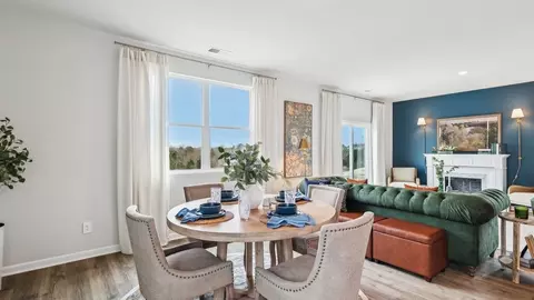 Dining - 4914 Sandringham Ln, Murfreesboro, TN 37129 photo 2 of 5