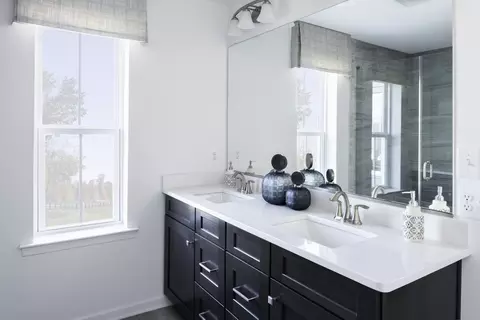 Bath - 4100 Viewpath Rd, Ellicott City, MD 21043 photo 1 of 3