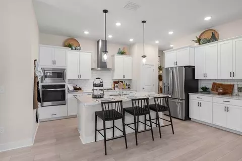 Kitchen - 9925 Element Rd, Jacksonville, FL 32256 photo 1 of 2