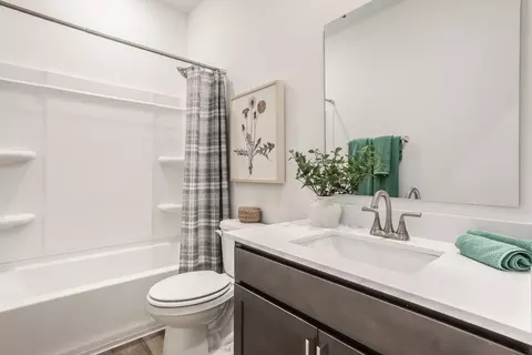 Bath - 965 Ty Dr, Lithopolis, OH 43136 photo 7 of 7