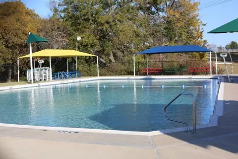 Exterior - 310 Shadow Ridge Rd, Rockwall, TX 75087 photo 9 of 12