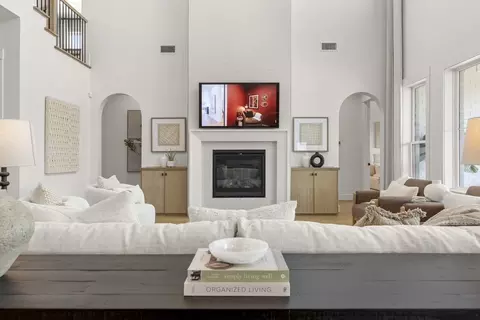 Living - 310 Shadow Ridge Rd, Rockwall, TX 75087 photo 4 of 6