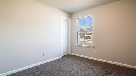 Bedroom - 211 Eagle Heights Dr, Duson, LA 70529 photo 12 of 15