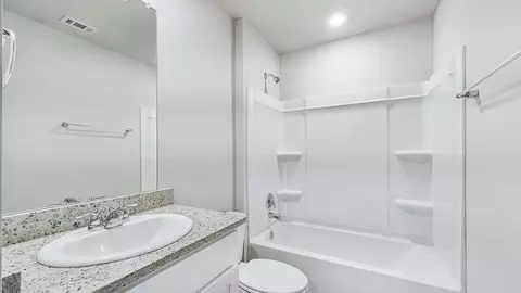 Bath - 211 Eagle Heights Dr, Duson, LA 70529 photo 2 of 7