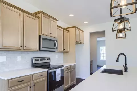 Kitchen - 8582 Rocky Springs Rd, Frederick, MD 21702 photo 58 of 81