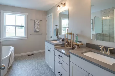 Bath - 8582 Rocky Springs Rd, Frederick, MD 21702 photo 4 of 15