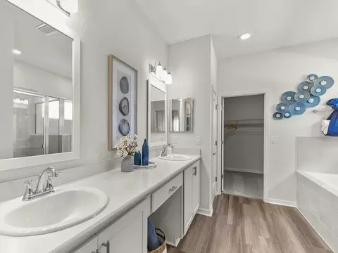 Bath - 17614 SW 43rd Cir, Ocala, FL 34473 photo 1 of 3
