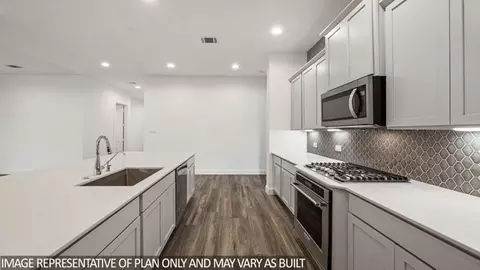Kitchen - 3508 N Rolling Thunder Cou, Conroe, TX 77303 photo 3 of 6
